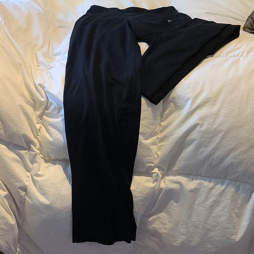 *SOLD* Old Navy wide leg yoga pants - Picture 2 of 3
